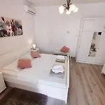 Apartments-room Srijemsi 아파트