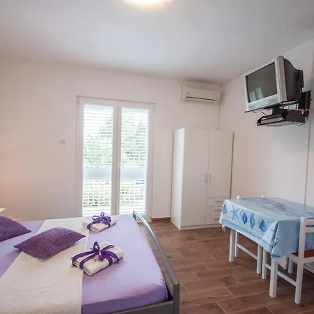 Apartments-room Srijemsi *