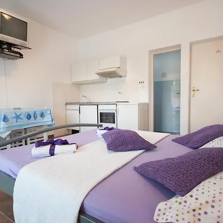 Apartments-room Srijemsi * Mlini