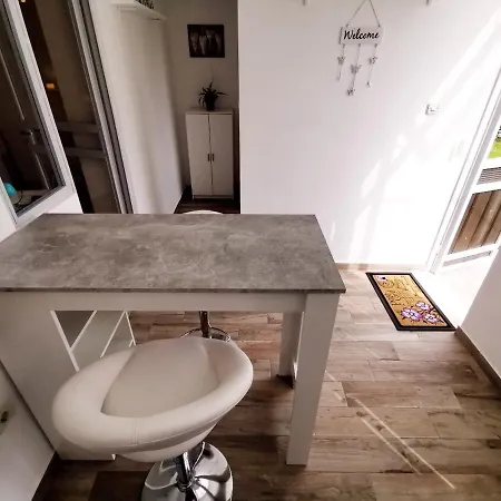 Apartments-room Srijemsi * Mlini