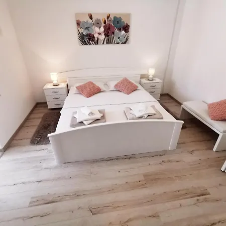 Διαμέρισμα Apartments-room Srijemsi Mlini