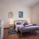 Apartments-room Srijemsi מליני